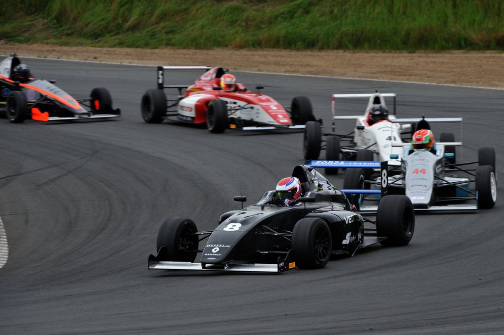 Mikkel C. Henriksen er blandt topnavnene i Renault F4-feltet
(Foto: Morten Alstrup)